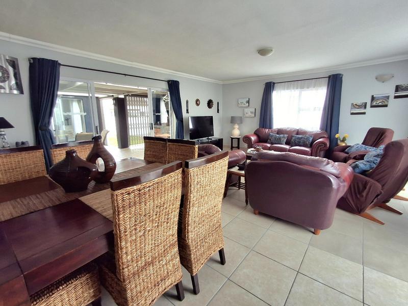 3 Bedroom Property for Sale in Golden Mile Western Cape
